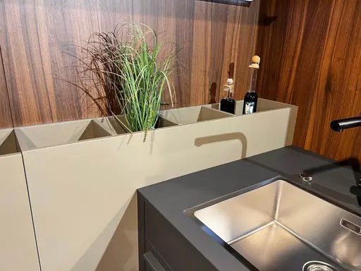 LEICHT Orlando Designküche Nussbaum
